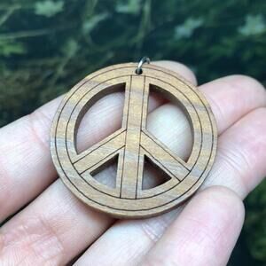 Peace sign pendant - DIY